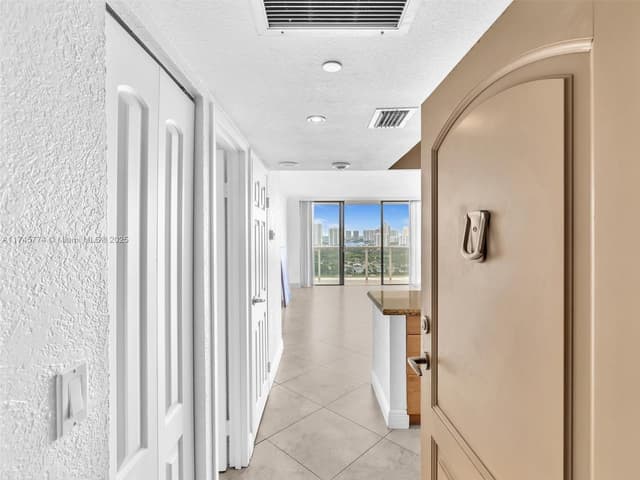 3675 N Country Club Dr # 2405, Aventura FL 33180 - Aventura, FL - Photo 3