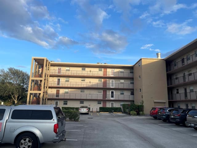 225 Bonnie Boulevard # 211, Palm Springs FL 33461 - Palm Springs, FL - Photo 6