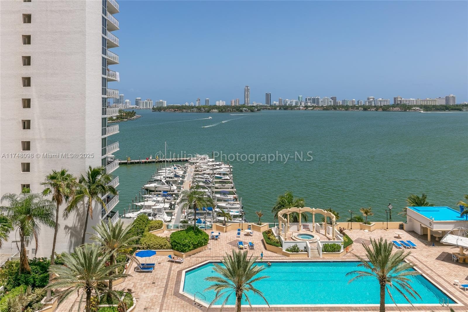 7601 E Treasure Dr # 1108, North Bay Village FL 33141 - North Bay Village, FL - Photo 1