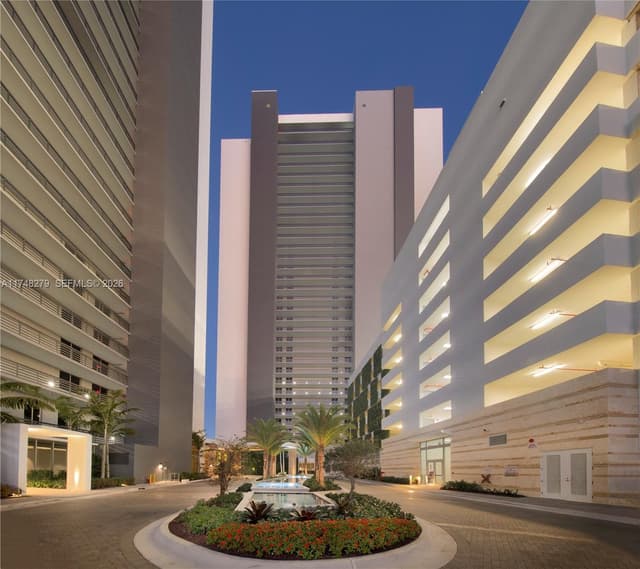 16385 Biscayne Blvd # 1221, North Miami Beach FL 33160 - North Miami Beach, FL - Photo 3