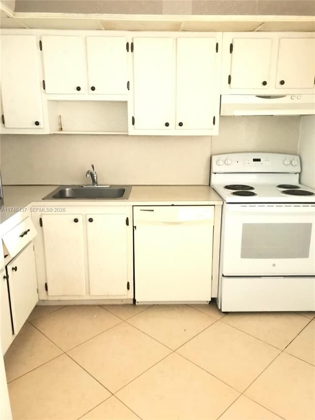 16950 W Dixie Hwy A631 Hwy # 631, North Miami Beach FL 33160 - North Miami Beach, FL - Photo 5