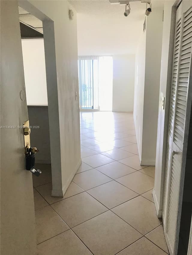 16950 W Dixie Hwy A631 Hwy # 631, North Miami Beach FL 33160 - North Miami Beach, FL - Photo 4