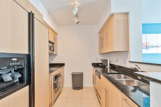 335 S Biscayne Blvd # 2402, Miami FL 33131 - Miami, FL - Photo 6