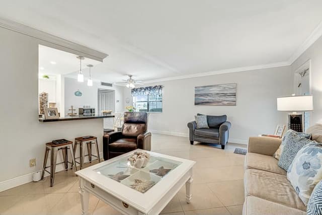 350 Tuscany G, Delray Beach FL 33446 - Delray Beach, FL - Photo 3