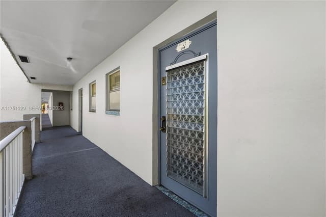 8450 Sunrise Lakes Blvd # 306, Sunrise FL 33322 - Sunrise, FL - Photo 3