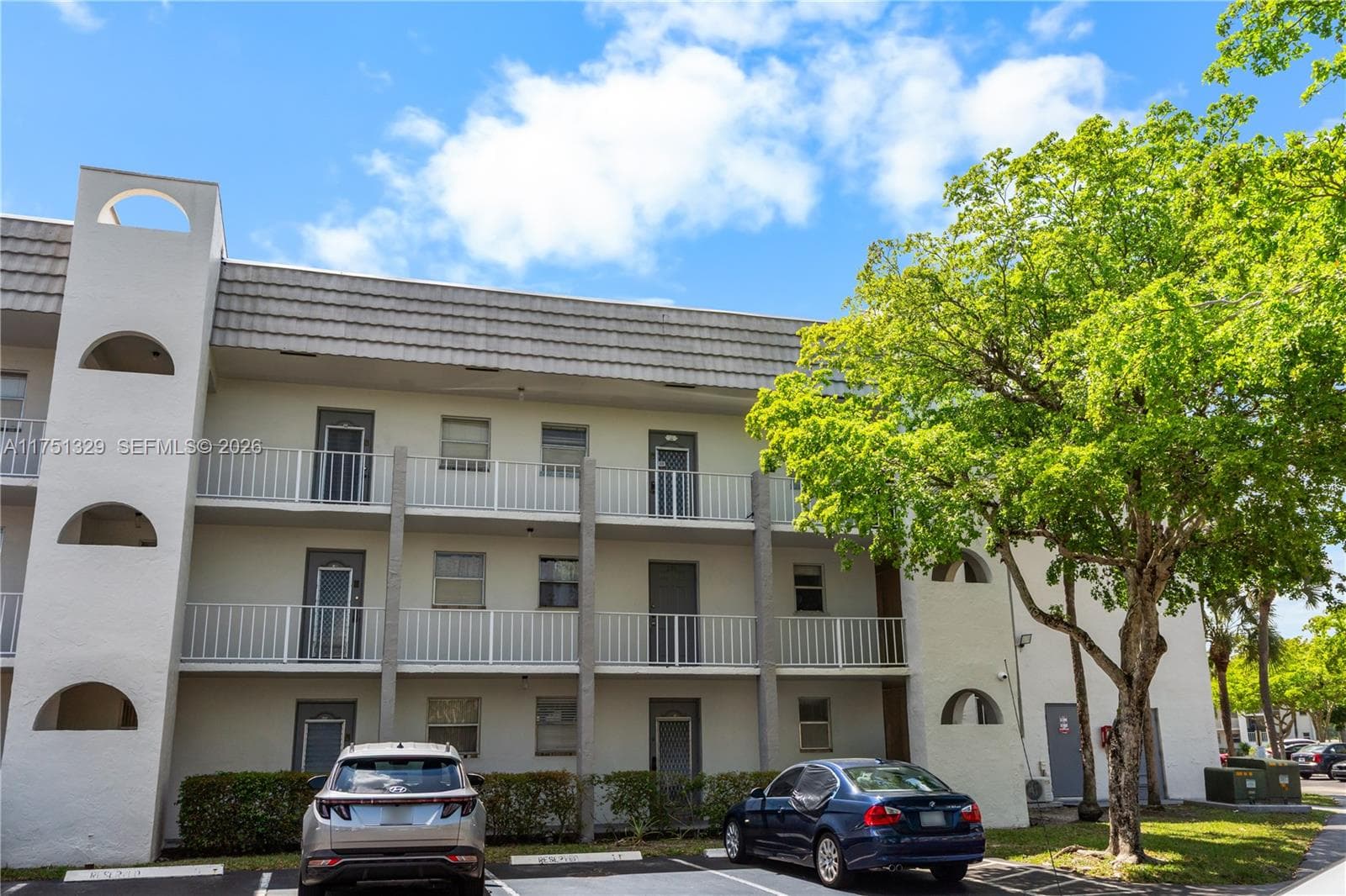 8450 Sunrise Lakes Blvd # 306, Sunrise FL 33322 - Sunrise, FL - Photo 1