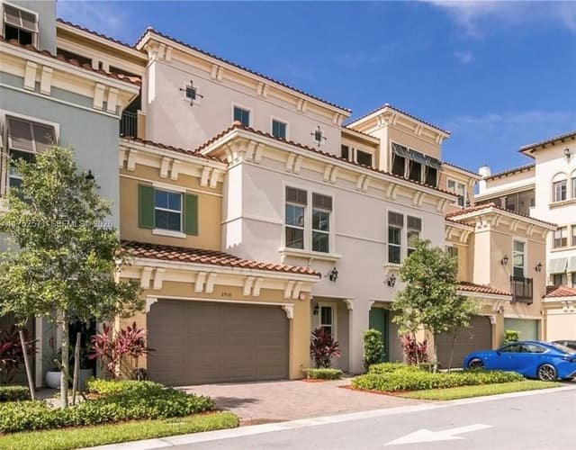 2910 NW 124th Way # 2910, Sunrise FL 33323 - Sunrise, FL - Photo 4