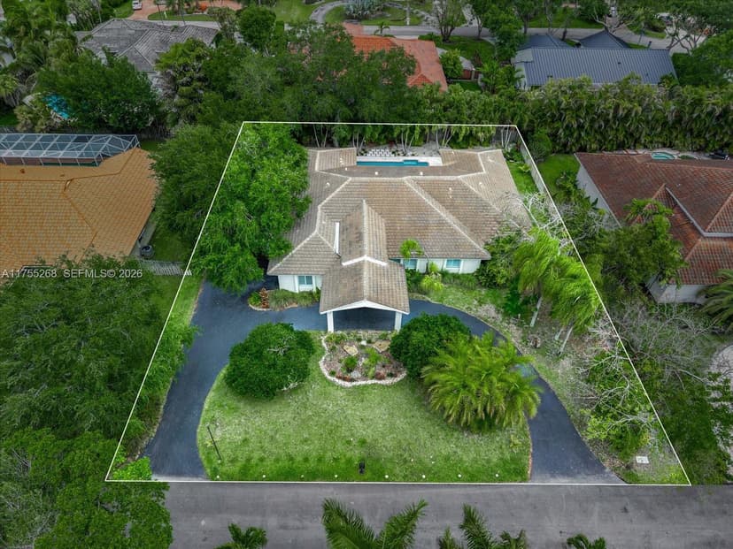 8513 SW 169 Ter, Palmetto Bay FL 33157