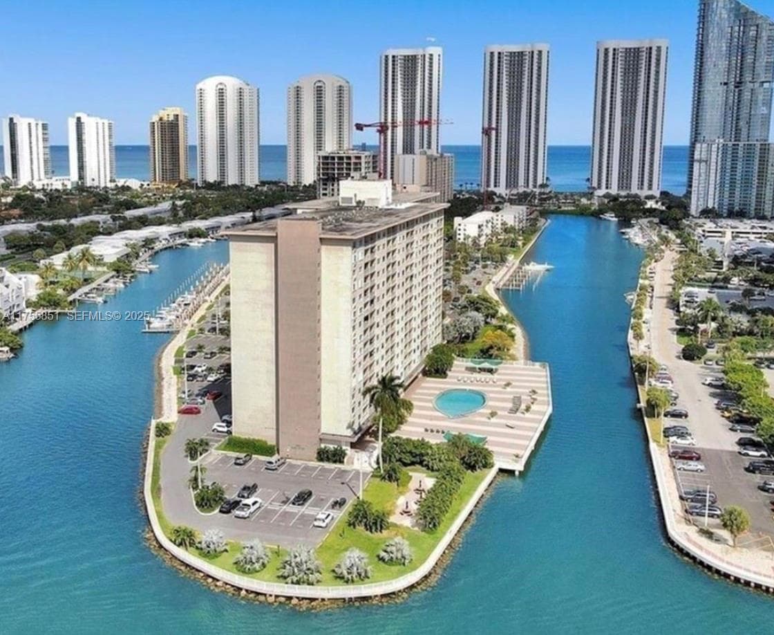 400 Kings Point Dr # 810, Sunny Isles Beach FL 33160 - Sunny Isles Beach, FL - Photo 1