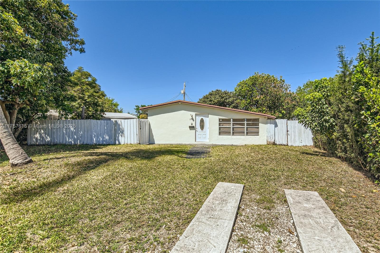 1753 NE 178th St, North Miami Beach FL 33162 - North Miami Beach, FL - Photo 1