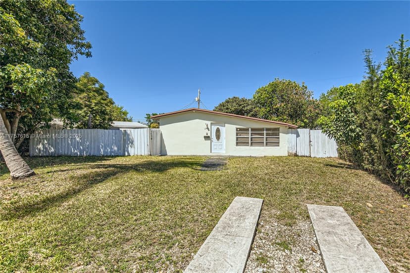 1753 NE 178th St, North Miami Beach FL 33162