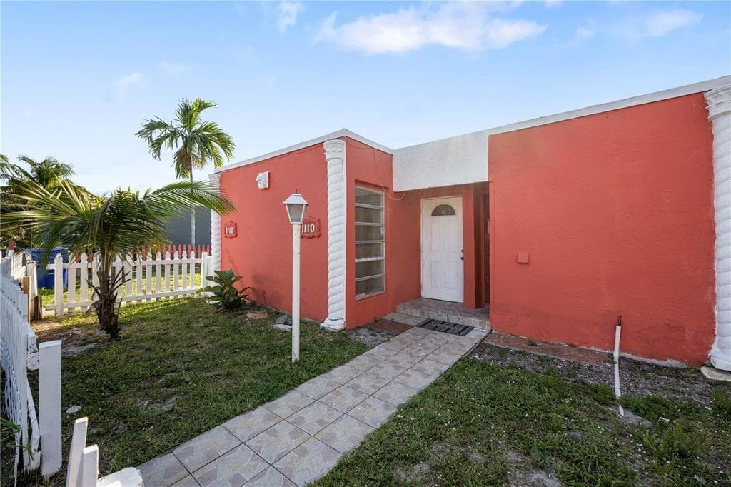 1110 S 29th Avenue, Hollywood FL 33020 - Hollywood, FL - Photo 1