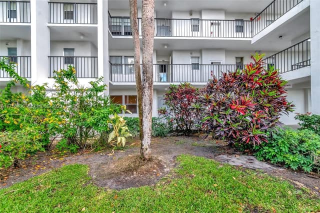 3597 Birdie Dr # 107, Lake Worth FL 33467 - Lake Worth, FL - Photo 3