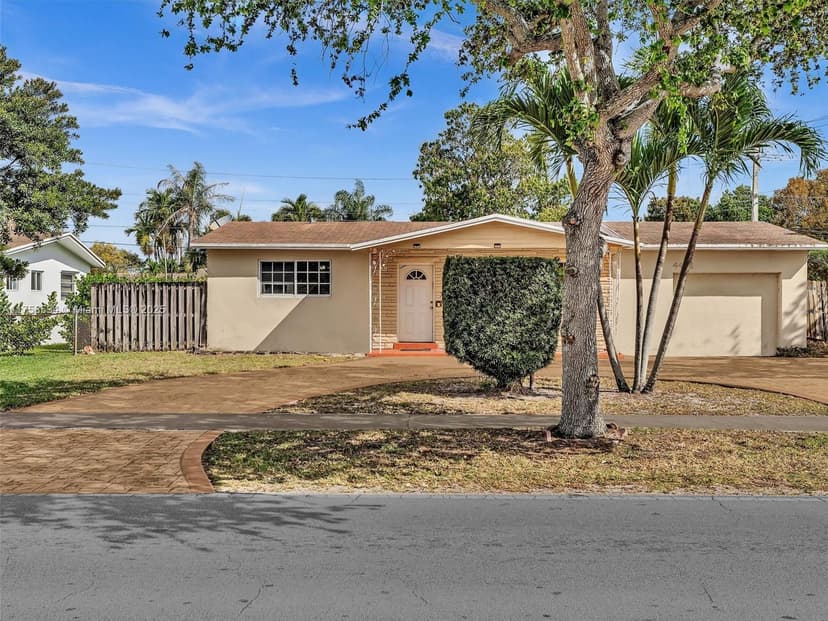 4401 Johnson St, Hollywood FL 33021