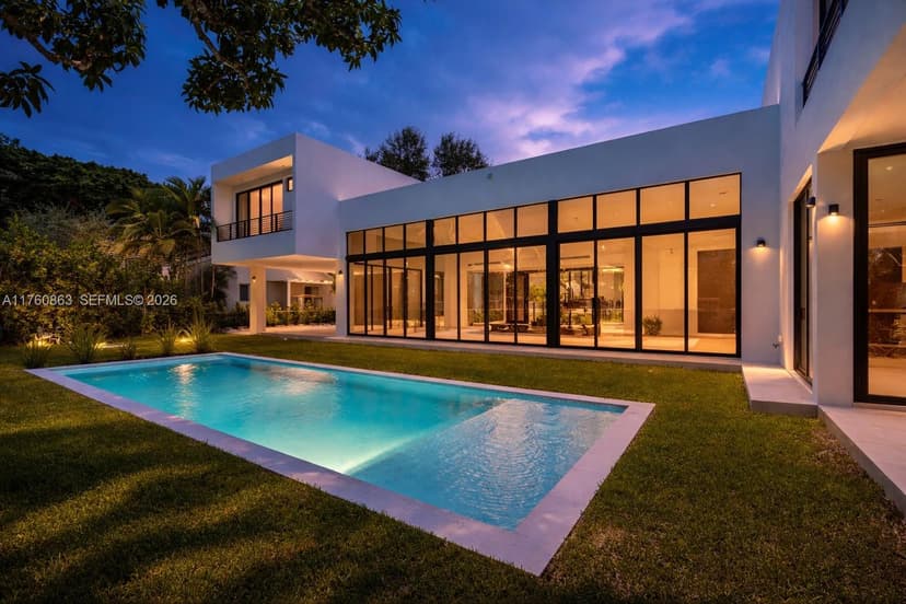 5921 SW 84th St, South Miami FL 33143