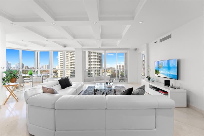 21150 Point Pl # 1102, Aventura FL 33180