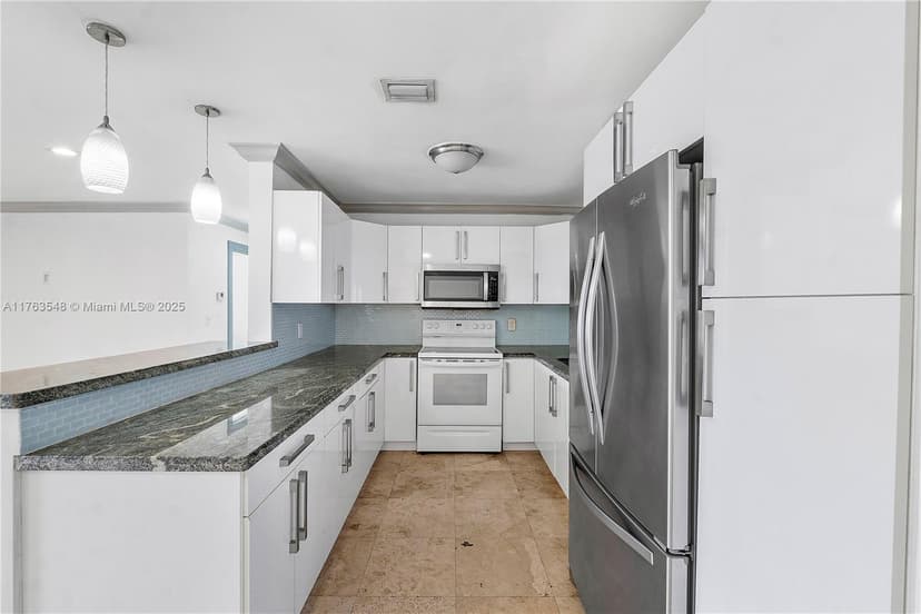 1541 SW 52nd Ave, Plantation FL 33317