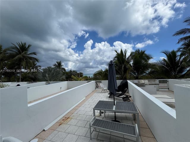 5445 Collins Ave # 11, Miami Beach FL 33140 - Miami Beach, FL - Photo 7