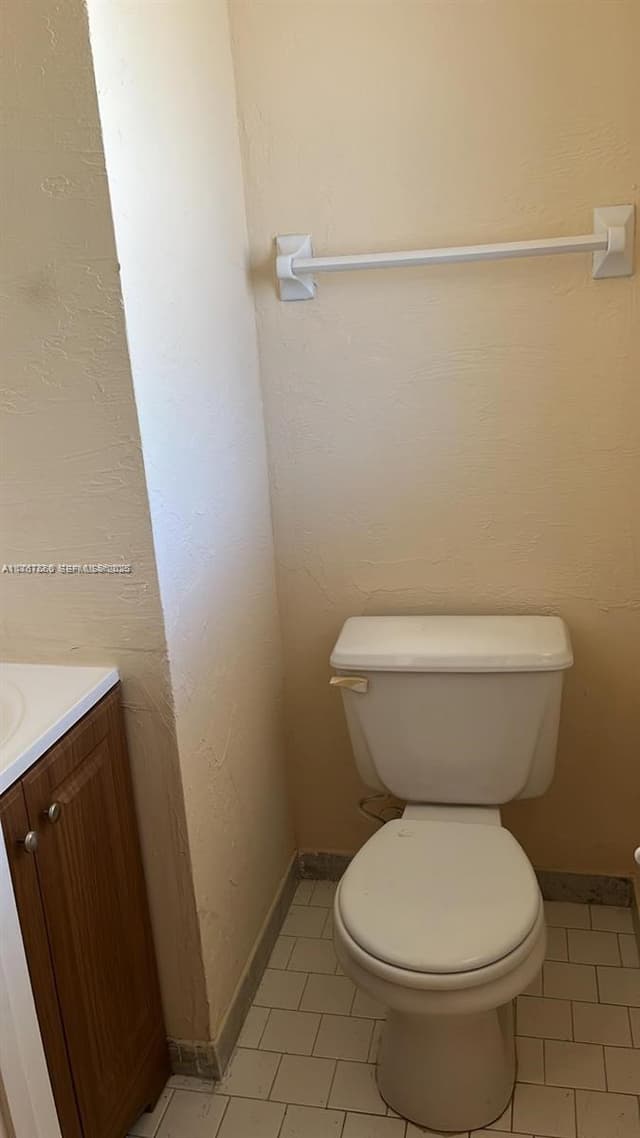 8060 Fairview Dr # 208, Tamarac FL 33321 - Tamarac, FL - Photo 2