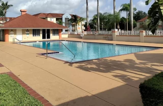 18860 NW 57th Avenue # 106, Hialeah FL 33015 - Hialeah, FL - Photo 5