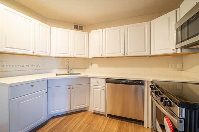 3301 Spanish Moss Ter # 802, Lauderhill FL 33319 - Lauderhill, FL - Photo 3