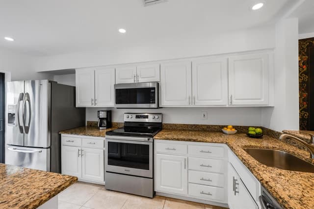 547 NE 7th Avenue # 3a, Fort Lauderdale FL 33301 - Fort Lauderdale, FL - Photo 3