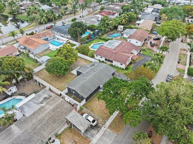 18321 NE 7th Ct, North Miami Beach FL 33179 - North Miami Beach, FL - Photo 5