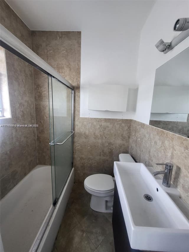 1611 Michigan Ave # 25, Miami Beach FL 33139 - Miami Beach, FL - Photo 7