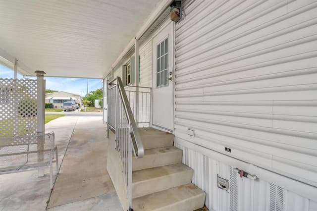 14567 Sunset Drive, Delray Beach FL 33445 - Delray Beach, FL - Photo 4