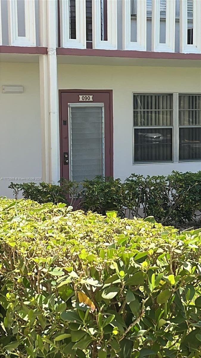 90 Fanshaw C # 90, Boca Raton FL 33434