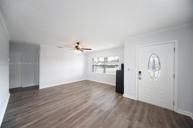 621 Hudson Rd, West Palm Beach FL 33405 - West Palm Beach, FL - Photo 5