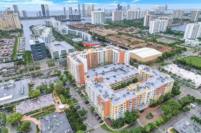 2775 NE 187th St # 326, Aventura FL 33180 - Aventura, FL - Photo 3