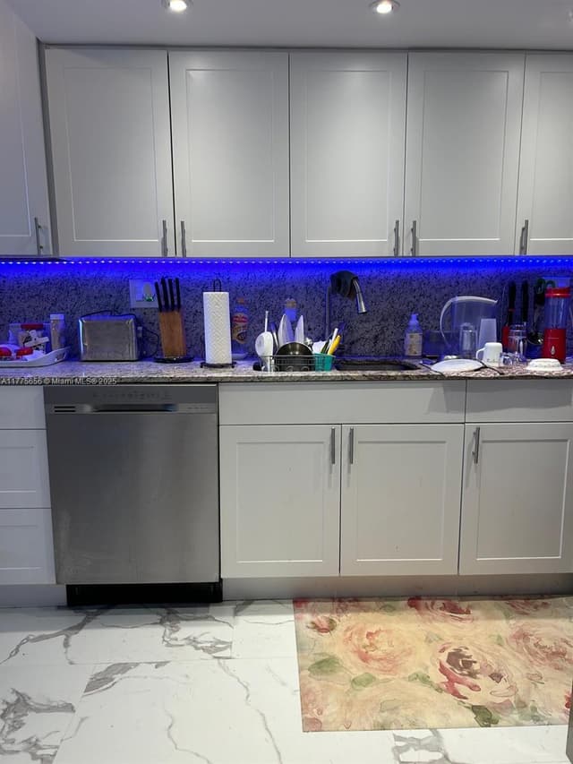 17890 W Dixie Highway # 714, North Miami Beach FL 33160 - North Miami Beach, FL - Photo 3