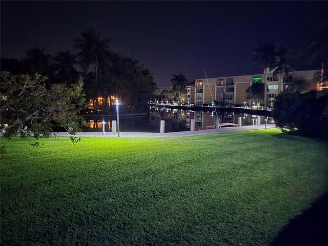 3010 NE 16 Avenue # 102, Oakland Park FL 33334 - Oakland Park, FL - Photo 2