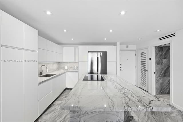 1658 Bay Rd # 504, Miami Beach FL 33139 - Miami Beach, FL - Photo 2