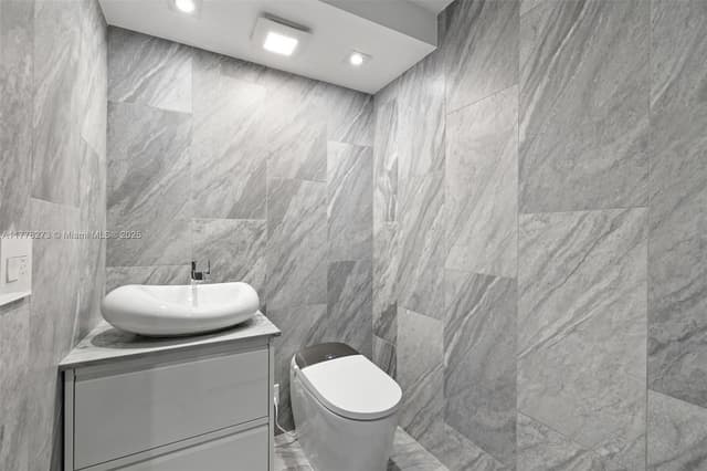 1658 Bay Rd # 504, Miami Beach FL 33139 - Miami Beach, FL - Photo 6