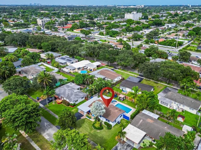 315 S 57th Avenue, Hollywood FL 33023 - Hollywood, FL - Photo 5