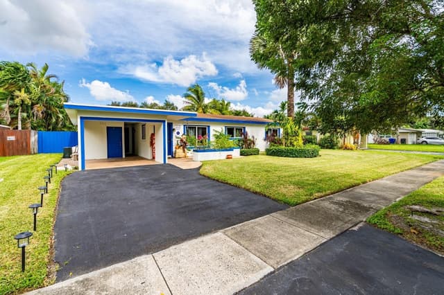 315 S 57th Avenue, Hollywood FL 33023 - Hollywood, FL - Photo 4