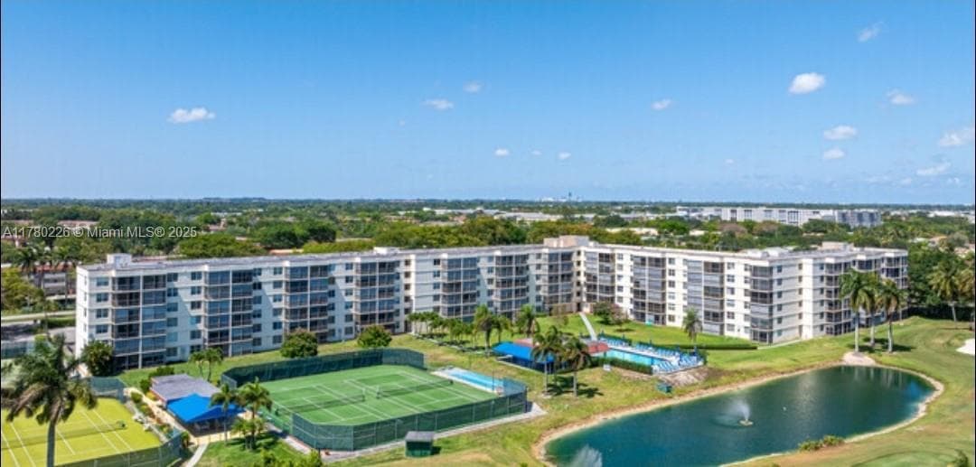691 S HOLLYBROOK DR # 104, Pembroke Pines FL 33025 - Pembroke Pines, FL - Photo 1