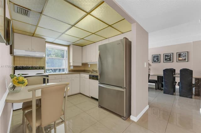 2101 Atlantic Shores Blvd # 201, Hallandale Beach FL 33009 - Hallandale Beach, FL - Photo 3