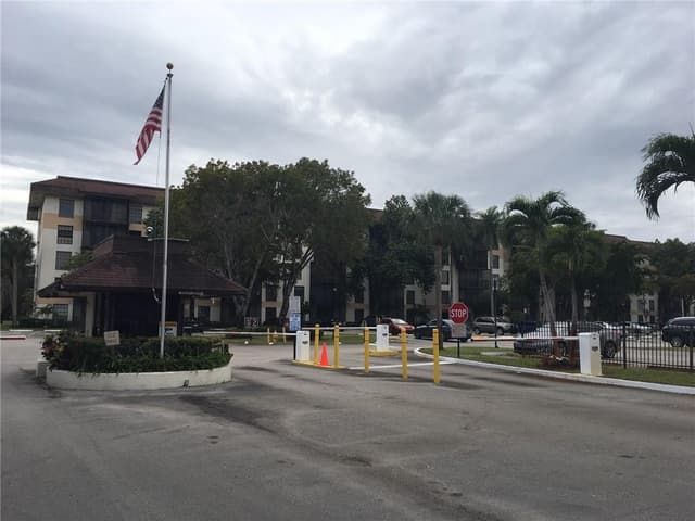 5530 NW 44th Street # 301C, Lauderhill FL 33319 - Lauderhill, FL - Photo 2