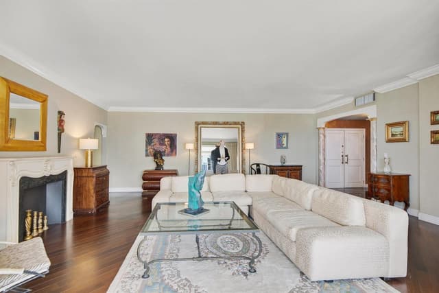 1 Las Olas Circle, Fort Lauderdale FL 33316 - Fort Lauderdale, FL - Photo 2