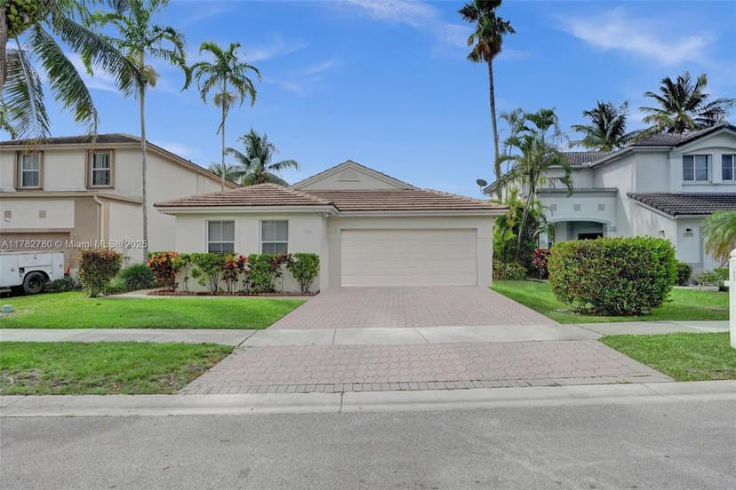 7324 NW 1st Pl, Plantation FL 33317