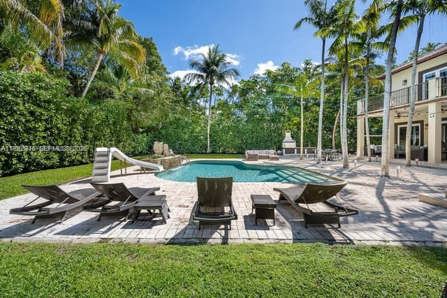 31 Island Dr, Key Biscayne FL 33149 - Key Biscayne, FL - Photo 6