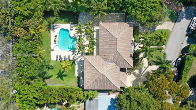 31 Island Dr, Key Biscayne FL 33149 - Key Biscayne, FL - Photo 5