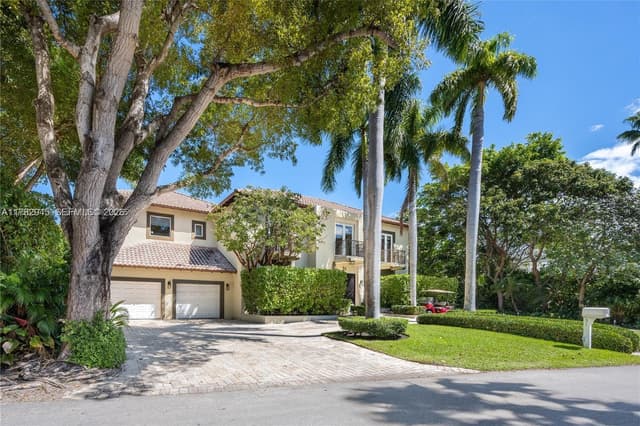 31 Island Dr, Key Biscayne FL 33149 - Key Biscayne, FL - Photo 4