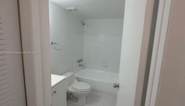 271 NW 177th St # 216, Miami Gardens FL 33169 - Miami Gardens, FL - Photo 4