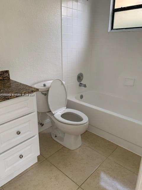 1522 Lake Crystal Dr # B, West Palm Beach FL 33411 - West Palm Beach, FL - Photo 5