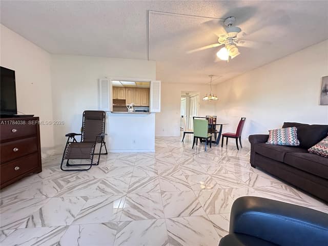 569 N Fanshaw  N # 569, Boca Raton FL 33434 - Boca Raton, FL - Photo 4