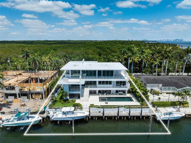 830 Lugo Ave, Coral Gables FL 33156 - Coral Gables, FL - Photo 2